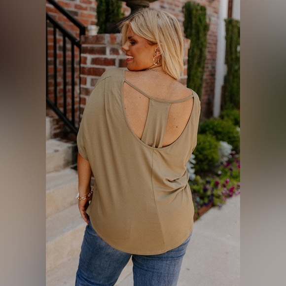 Impressions Olive Top with open back - Picture 4 of 5